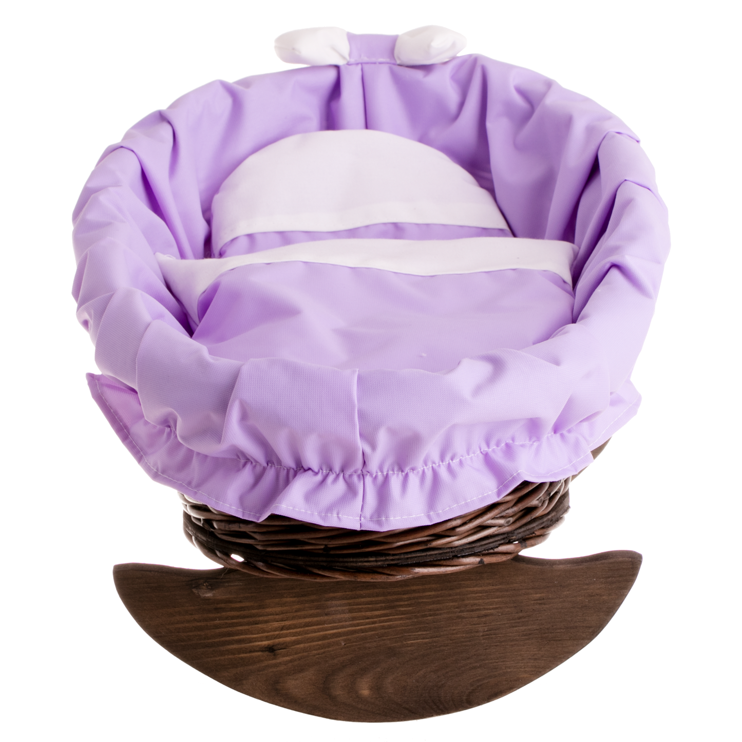 Mimi wiklinowy kosz‑kołyska dla lalek z fioletowym obszyciem, materacem, kołderką i poduszką, na drewnianych płozach TheWickerStories