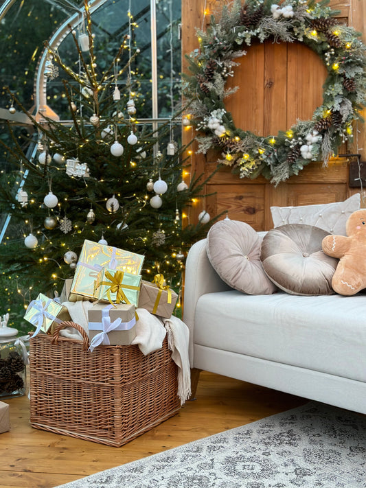 Nova wiklinowy kosz na drewno kominkowe z uchwytami TheWickerStories