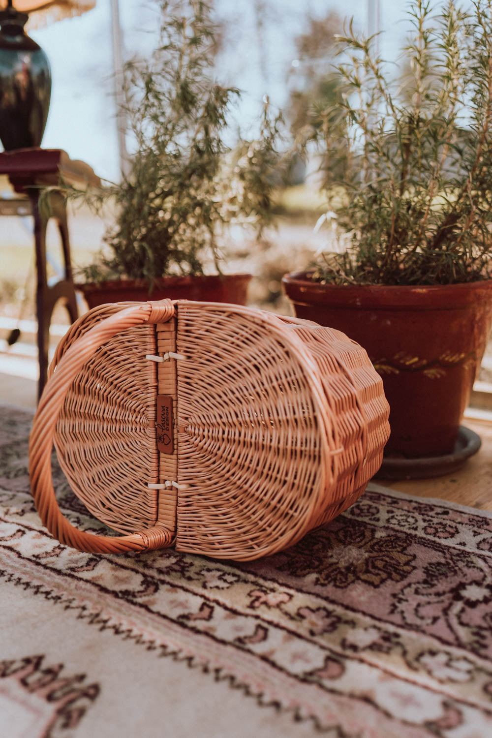 Kastalia wiklinowy kosz piknikowy z pokrywą i rączką TheWickerStories