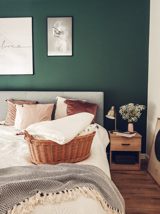 Milvus wiklinowy kosz z beżowym obszyciem i uchwytami TheWickerStories