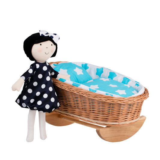 Mimi wiklinowa kołyska dla lalek z niebieskim obszyciem, poduszką i kołderką TheWickerStories