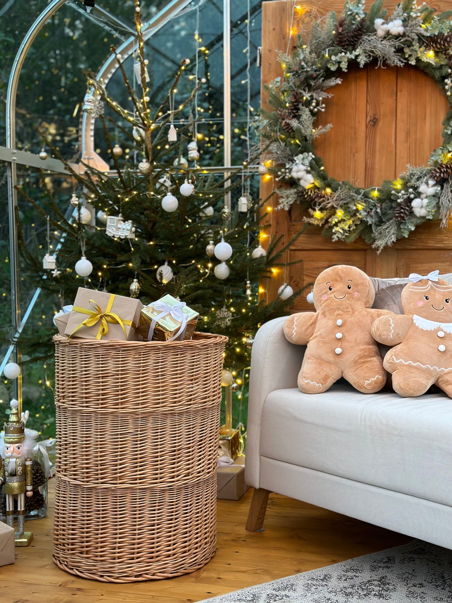 Turina wiklinowy kosz z misą i uchwytami TheWickerStories