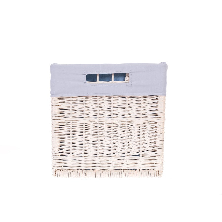 Nova wiklinowy kosz do przechowywania z szarym obszyciem, z uchwytami TheWickerStories