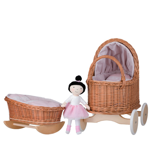 Lara wiklinowy wózek i kołyska dla lalek z różowym obszyciem, kołderką i poduszką TheWickerStories