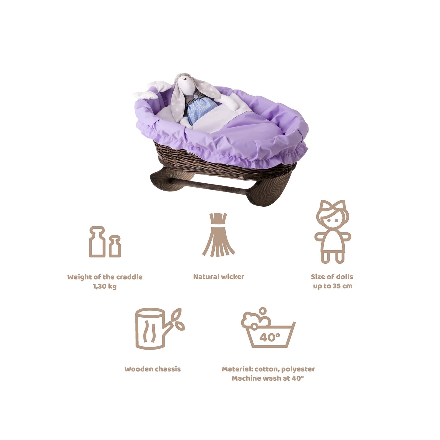 Mimi wiklinowy kosz‑kołyska dla lalek z fioletowym obszyciem, materacem, kołderką i poduszką, na drewnianych płozach TheWickerStories