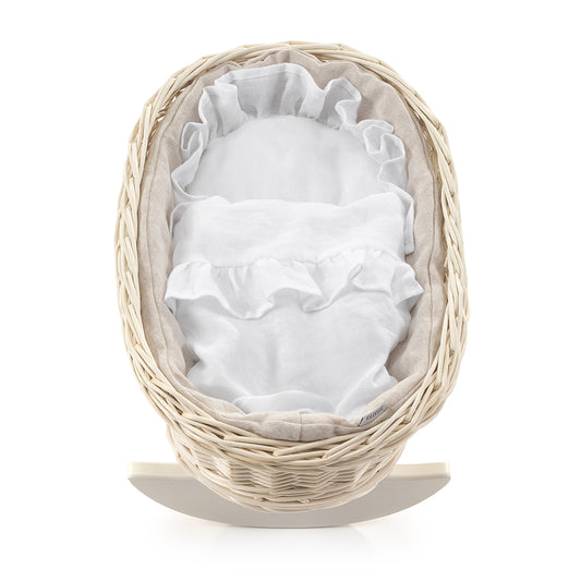Mimi wiklinowy bujany kosz dla lalek z białym obszyciem, poduszką i kołderką TheWickerStories