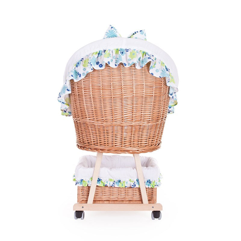 Papilio wiklinowy wózek dla niemowląt z białym obszyciem, kołderką i poduszką, na kółkach z dolnym koszem TheWickerStories