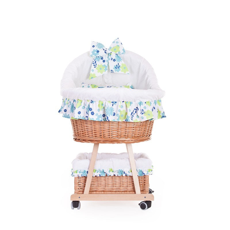 Papilio wiklinowy wózek dla niemowląt z białym obszyciem, kołderką i poduszką, na kółkach z dolnym koszem TheWickerStories