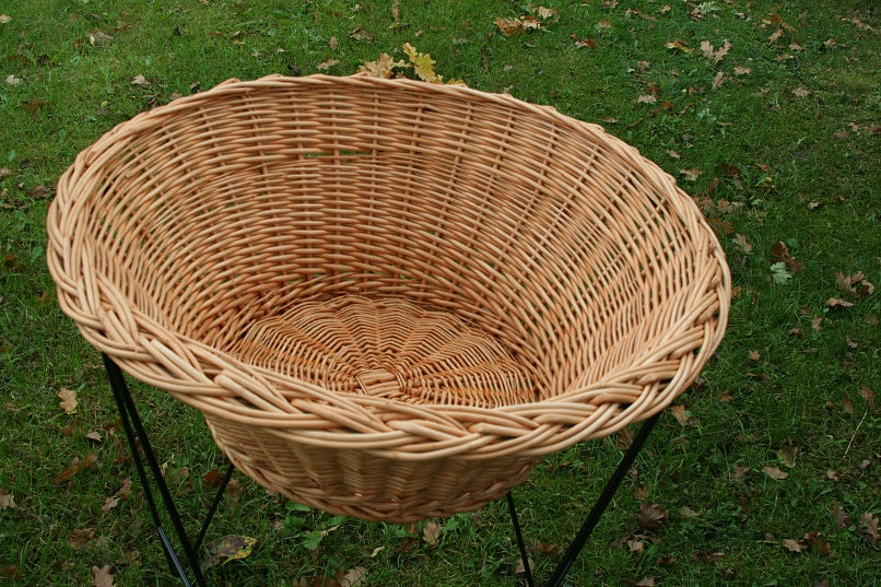 Kirvelia wiklinowy stojak ekspozycyjny na owoce i warzywa z metalowym stelażem TheWickerStories