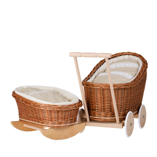 Luna wiklinowy wózek i kołyska dla lalek z beżowym obszyciem, kołderką i poduszką TheWickerStories