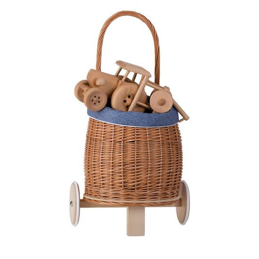 Luke wiklinowy wózek dla dzieci z niebieskim obszyciem, z rączką i drewnianymi kołami TheWickerStories