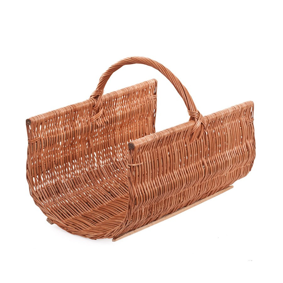 Fano wiklinowy kosz na drewno kominkowe z rączką na drewnianych płozach TheWickerStories