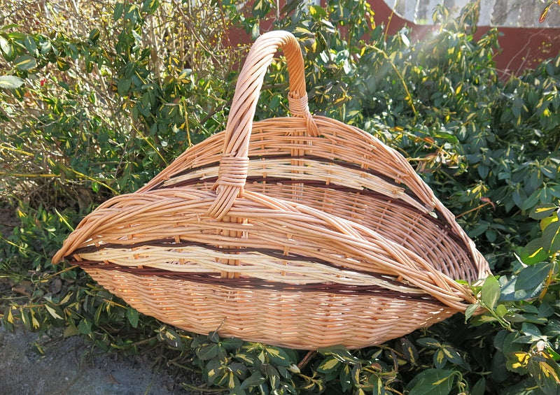 Fioren wiklinowy kosz na drewno kominkowe z rączką TheWickerStories