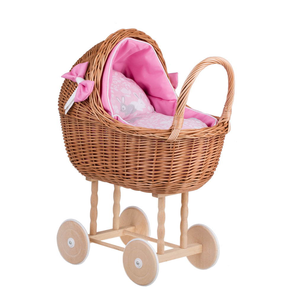Lena wiklinowy wózek dla lalek z różowym obszyciem, kołderką i poduszką TheWickerStories
