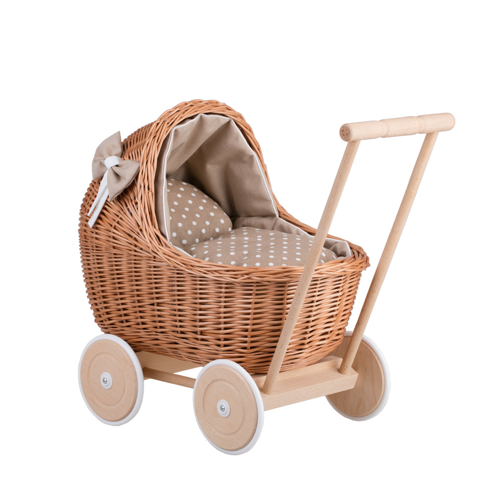 Lili wiklinowy wózek dla lalek z beżowym obszyciem, kołderką i poduszką TheWickerStories