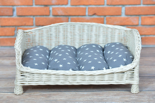 Erivia wiklinowy kosz dla psa i kota z miękką poduszką TheWickerStories