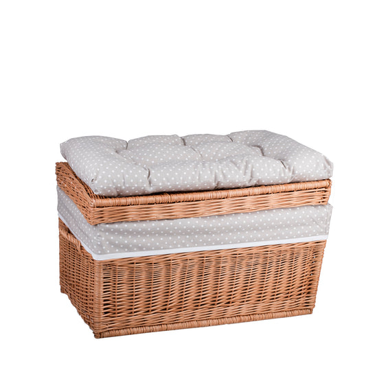 Kogia wiklinowy kosz z beżowym obszyciem, poduszką, rączkami i wiekiem TheWickerStories