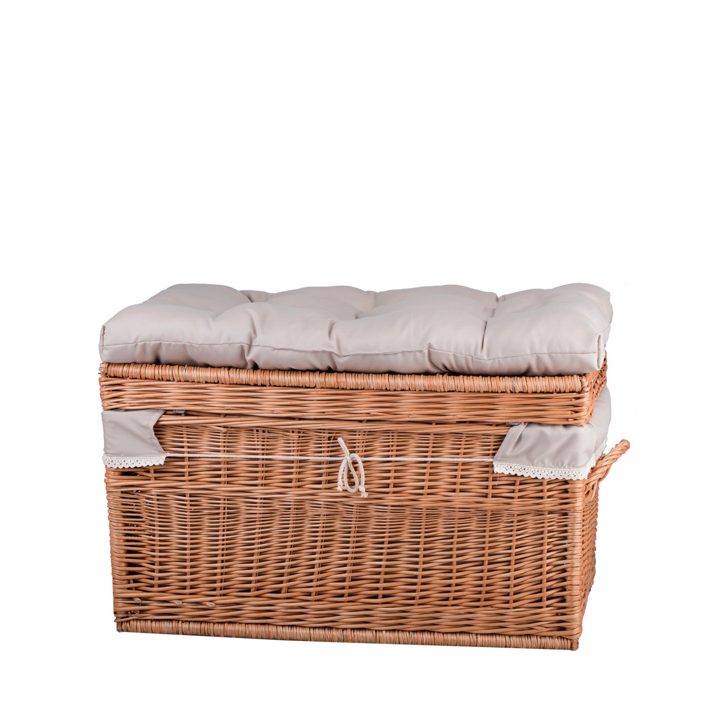 Kogia wiklinowy kosz z beżowym obszyciem, poduszką, rączkami i wiekiem TheWickerStories