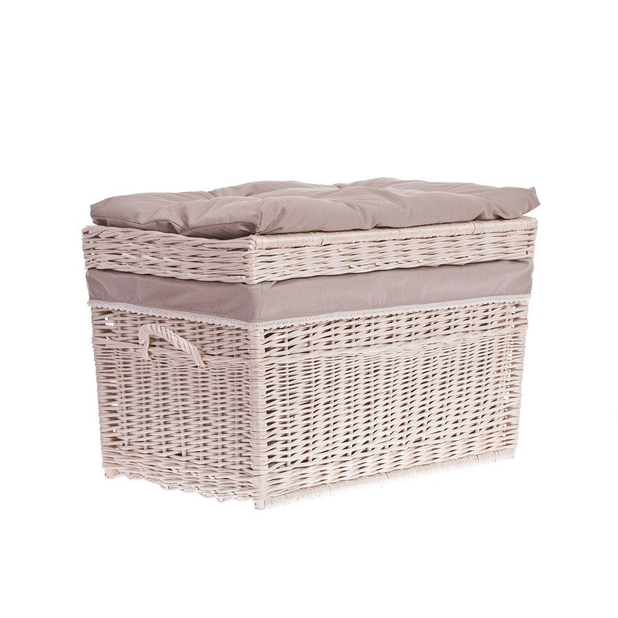 Kogia wiklinowy kosz z beżowym obszyciem, poduszką, rączkami i wiekiem TheWickerStories