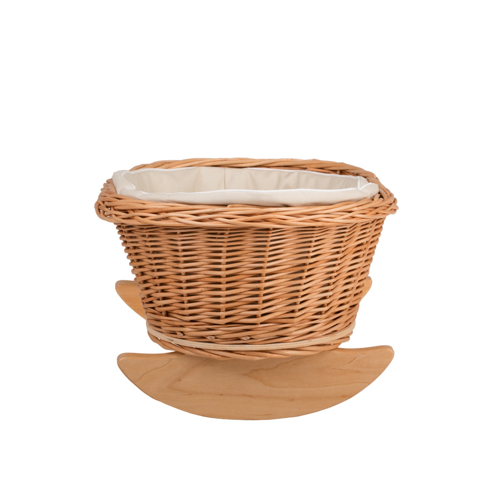 Mimi wiklinowa kołyska dla lalek z beżowym obszyciem, poduszką i kołderką TheWickerStories