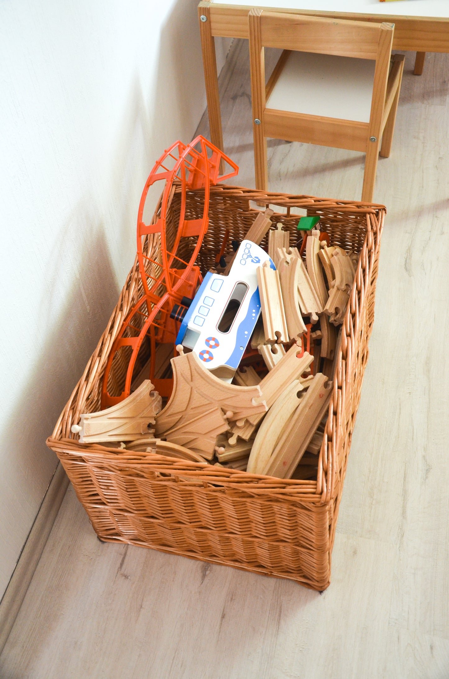 Cervus wiklinowy kosz kominkowy na drewno z uchwytami TheWickerStories