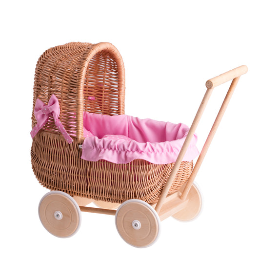 Lala wiklinowy wózek dla lalek z różowym obszyciem, kołderką i poduszką TheWickerStories
