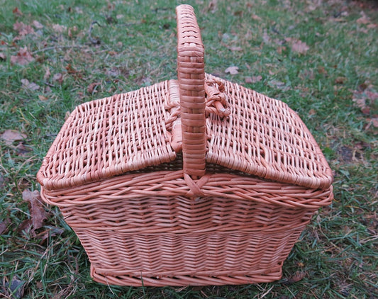 Kerria wiklinowy kosz piknikowy z pokrywą i rączką TheWickerStories