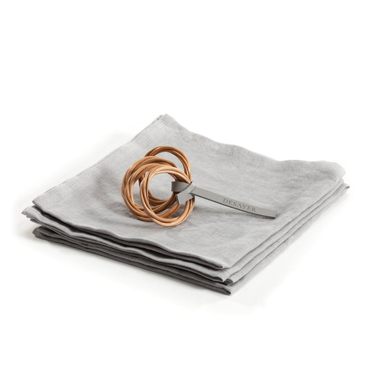 Amira wiklinowy pierścień do serwetek z lnianymi serwetkami, szary zestaw 4 szt. TheWickerStories